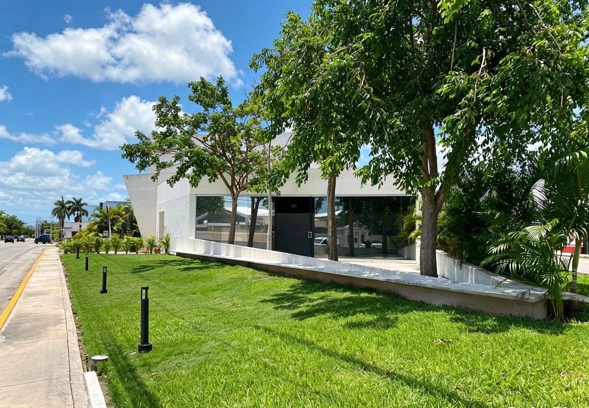 LOCAL CON TERRAZA 149  m² PLAZA COMERCIAL,  CERCA DE CITY CENTER ,MÉRIDA NORTE, foto 1 de 11