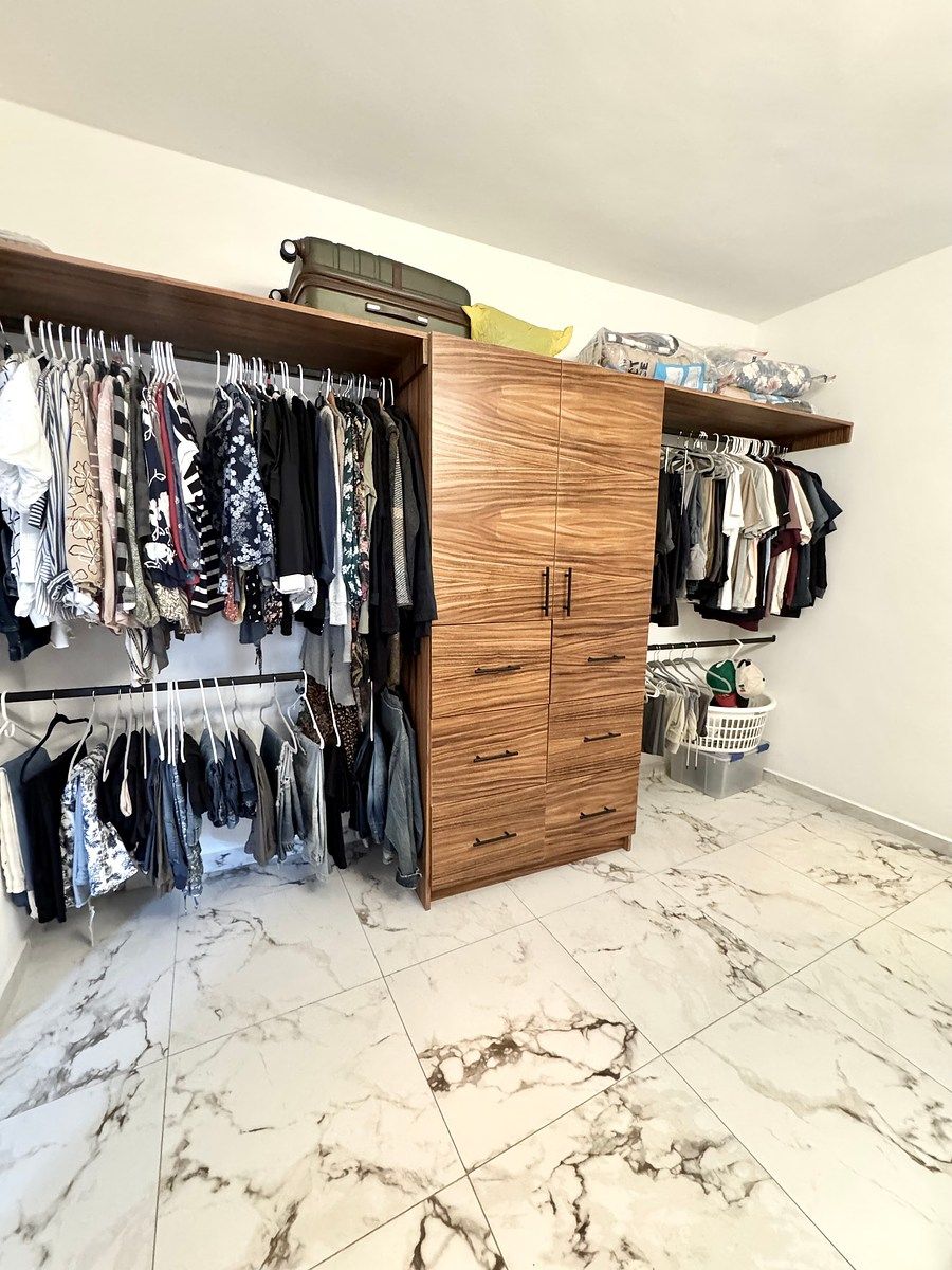 Walk in closet, photo 24 of 35