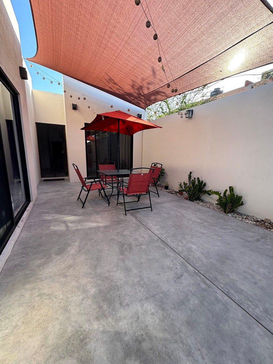 Patio, photo 33 of 35