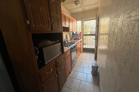 EXCELENTE CASA PARA INVERTIR