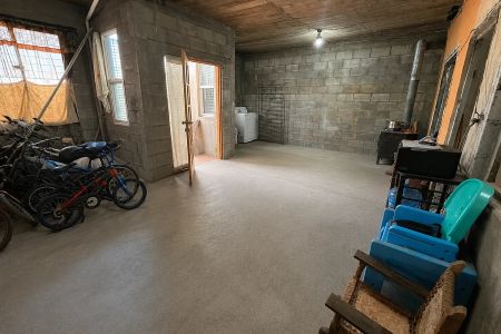 EXCELENTE CASA PARA INVERTIR