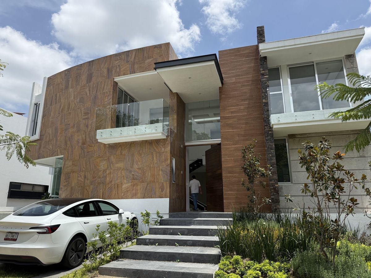 House in Bosque de los Lagos, Zapopan, photo 2 of 36