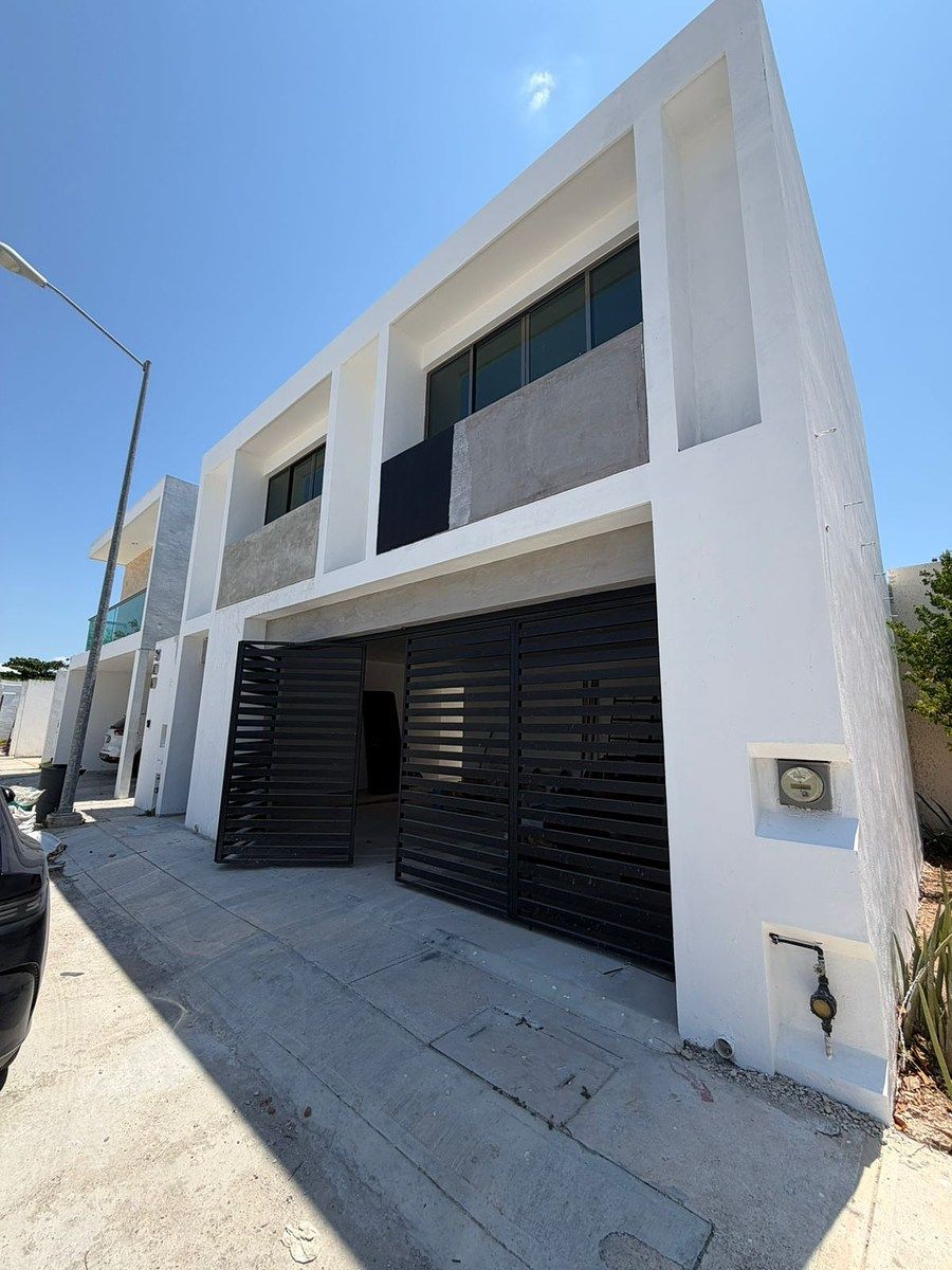 House in Gran Santa Fe, Mérida, photo 3 of 10