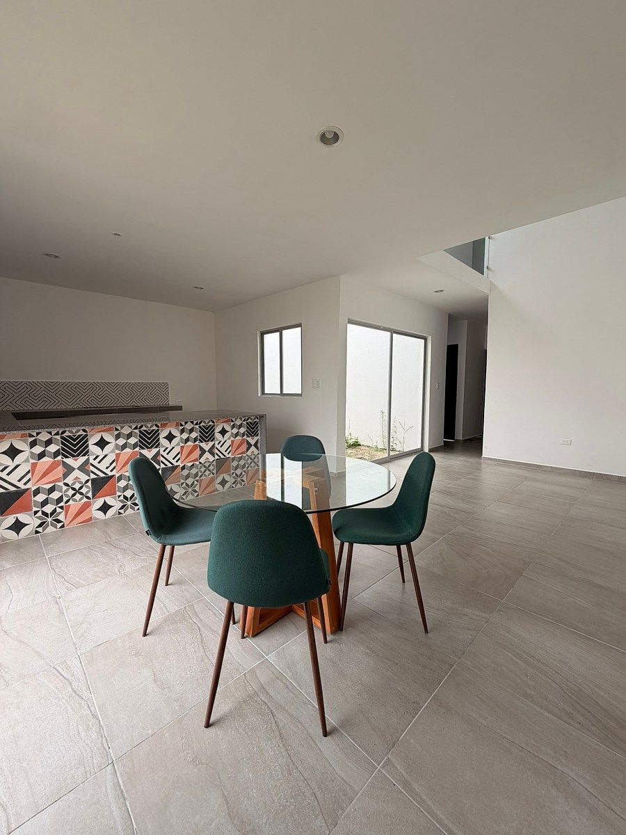 CASA À VENDA | RESIDENCIAL LAS PALMAS | 3 QUARTOS | ENTREGA IMEDIATA, foto 1 de 26