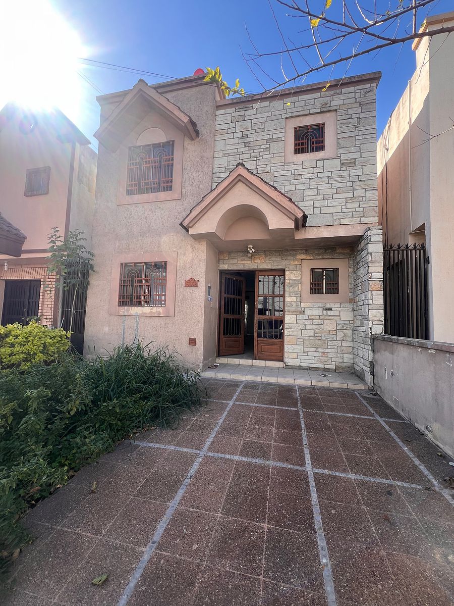 CASA  EN VENTA EN VALLE DE LAS CUMBRES, foto 1 de 22