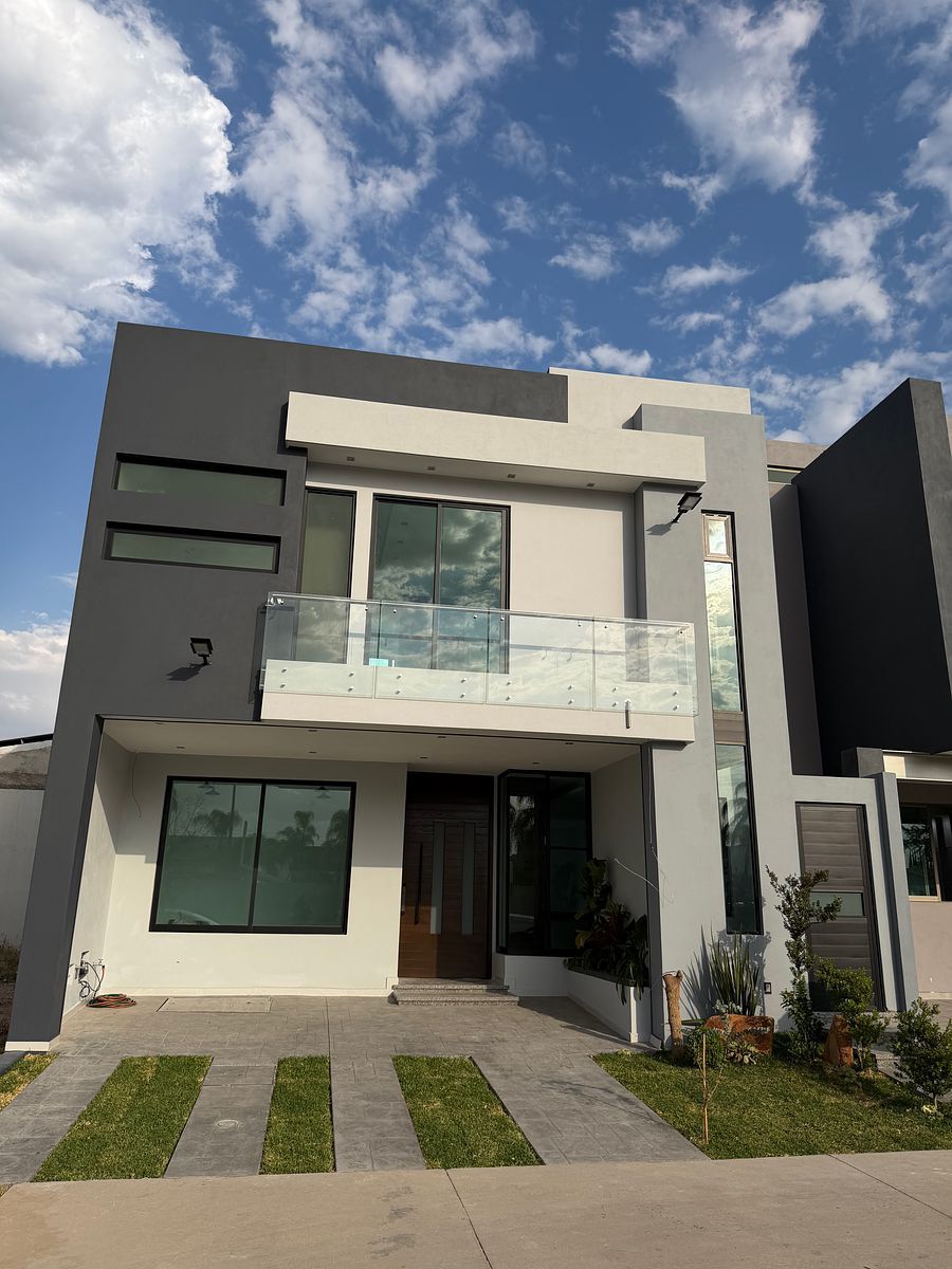 Se Vende Casa Jardin Real, foto 1 de 38
