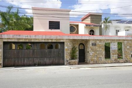 CASA EN VENTA EN MERIDA, YUCATAN EN MONTECRISTO