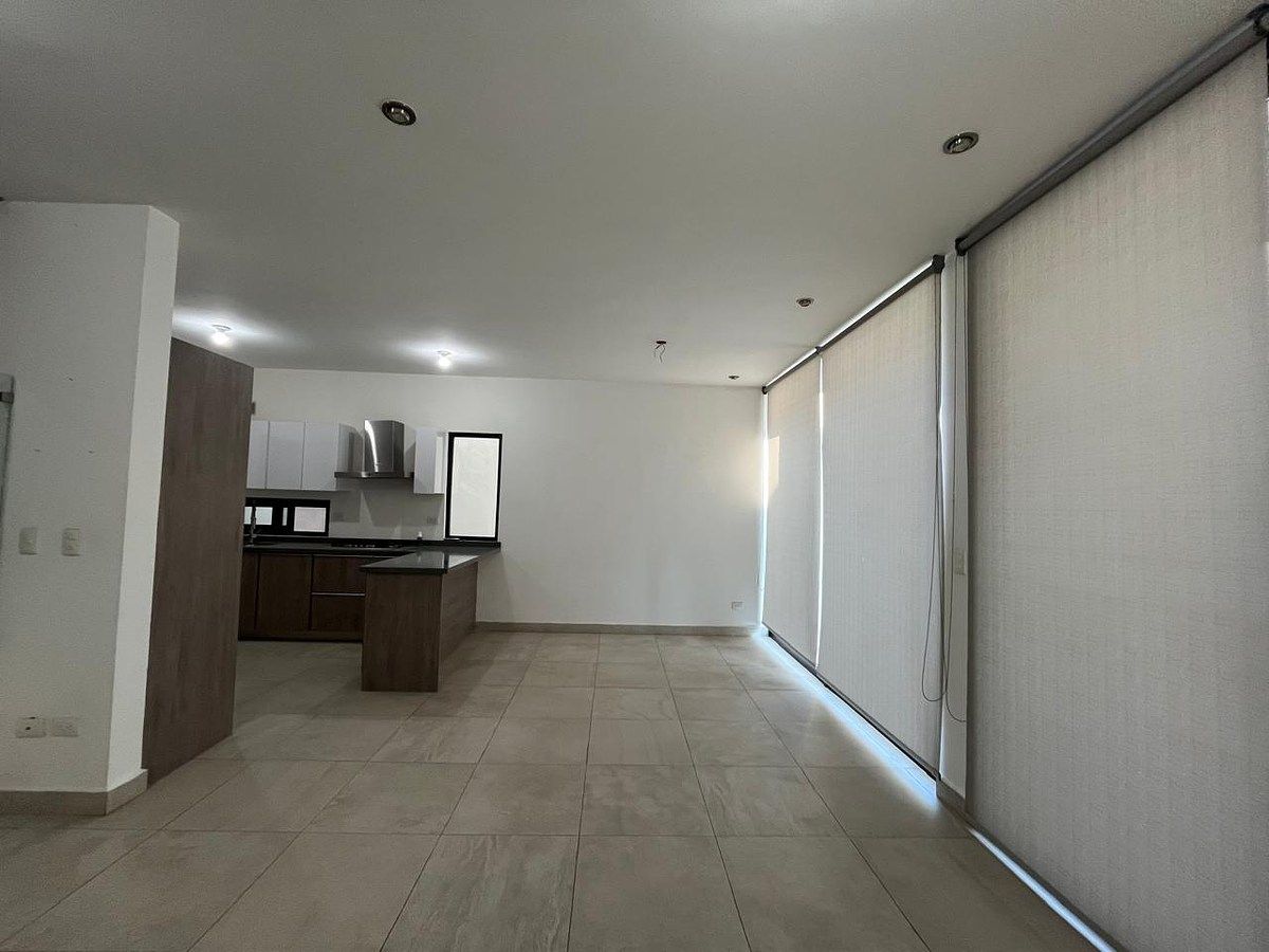 House in Cumbres Platinum, Monterrey, photo 3 of 22