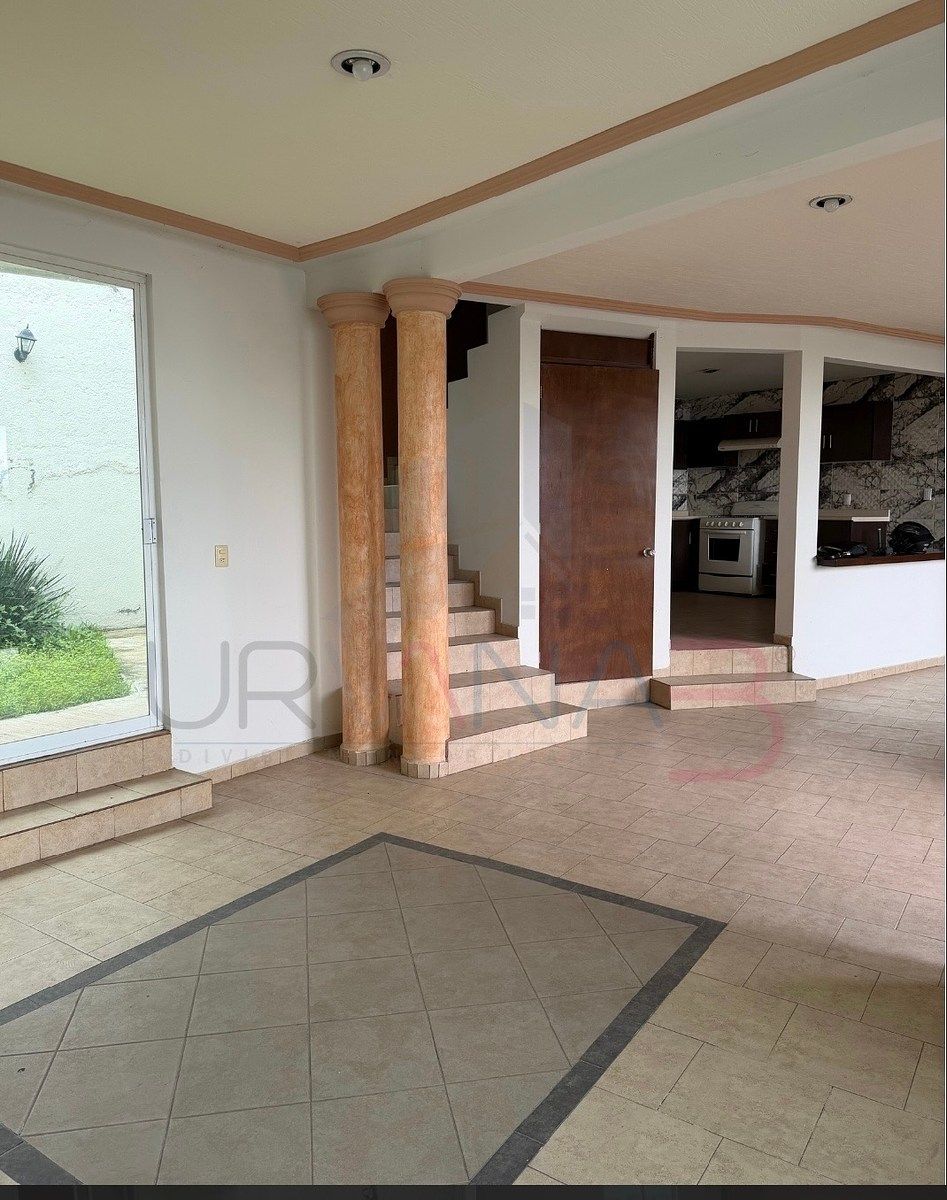 House in Faldas Del Punhuato, Morelia, photo 3 of 10