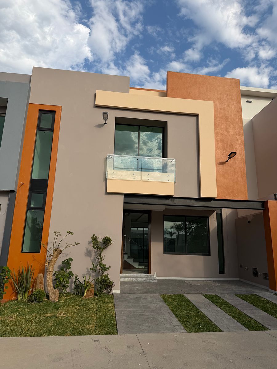 Se Vende Casa Jardin Real, foto 1 de 19