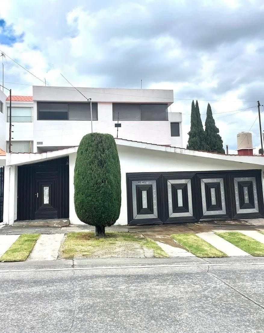 Fachada, photo 2 of 24