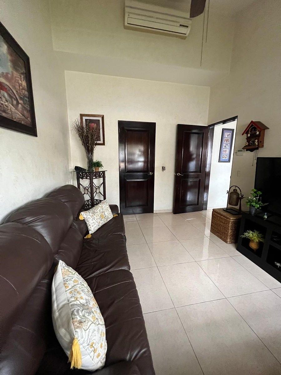 House in Las Cumbres 3 Sector, Monterrey, photo 9 of 29