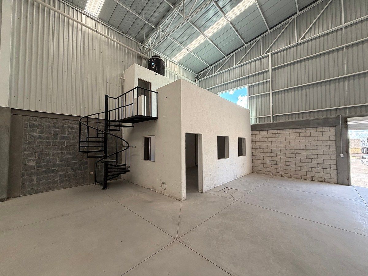 Bodega industrial en Puertecito de la Virgen, San Francisco de los Romo, foto 2 de 17