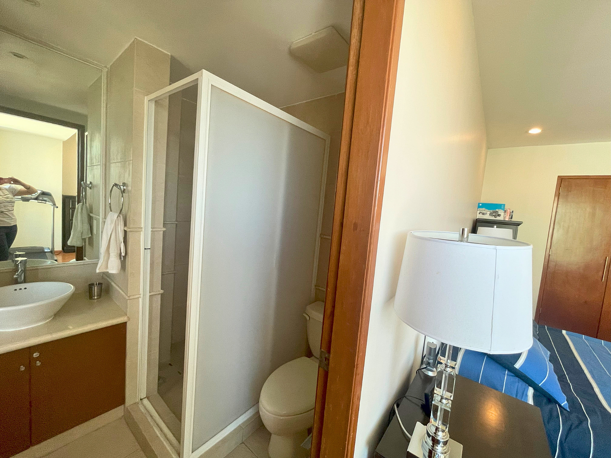 Baño secundario 1, photo 11 of 48