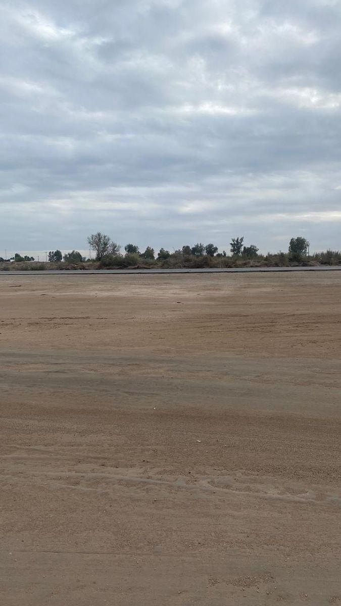Lote em Los Manantiales, Mexicali, foto 3 de 5