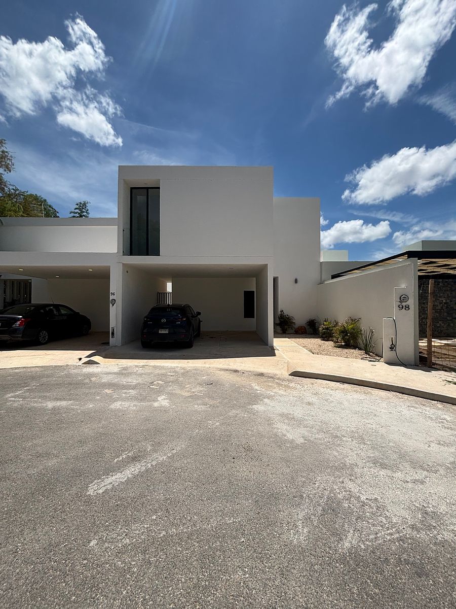 Casa en venta Cholul 103., foto 1 de 25