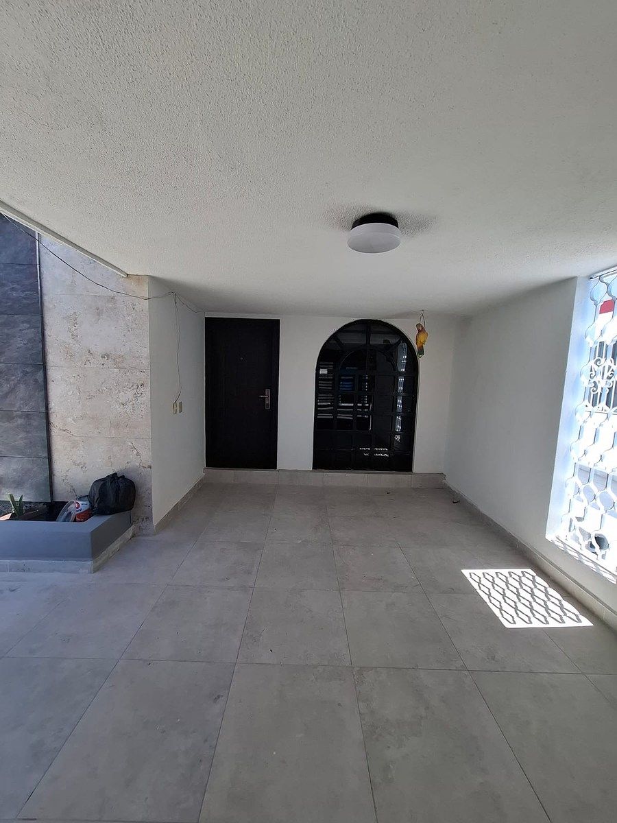 Casa Amueblada en Renta en Mitras, foto 1 de 5