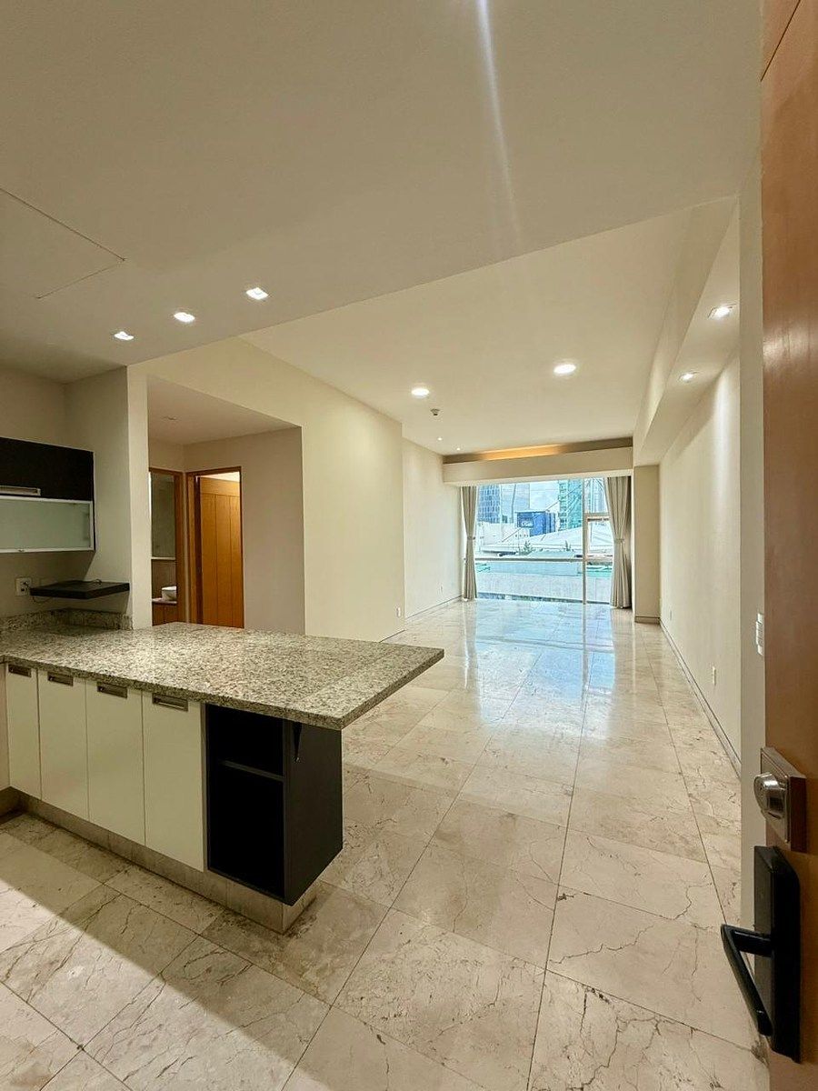 DEPARTAMENTO VENTA TORRE VIDA ANDARES IDEAL PARA REMODELAR, foto 1 de 25