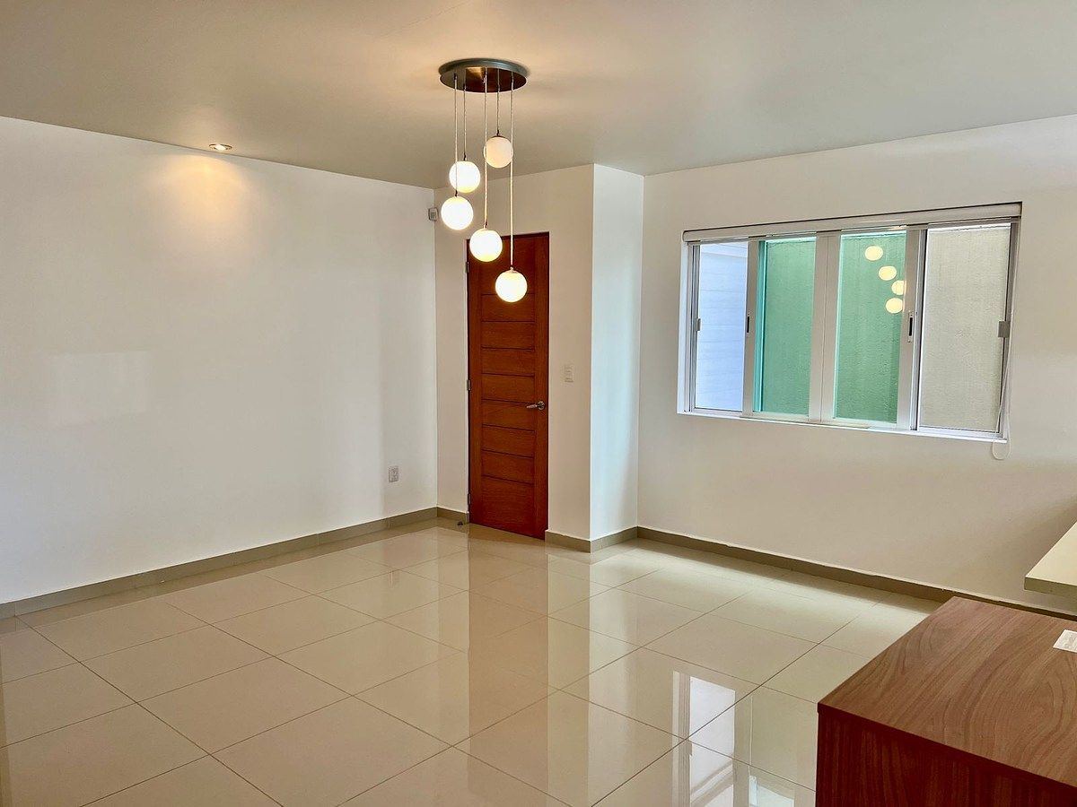 CASA 2 EN 1 EN LOMAS DE JURIQUILLA, QUERETARO, foto 1 de 12