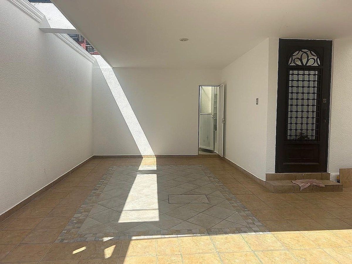 Casa em Ciudad Satélite, Naucalpan de Juárez, foto 2 de 22