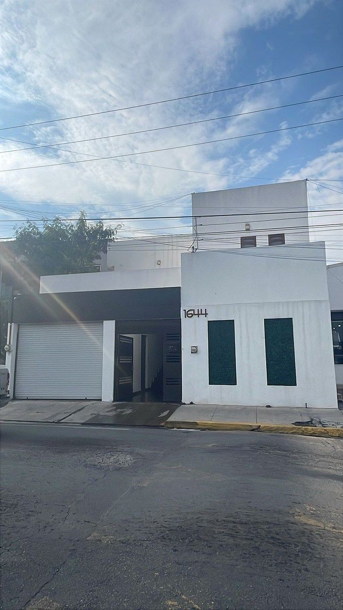 OFICINA EN RENTA, AV. PASEO DE LOS LEONES, foto 1 de 4