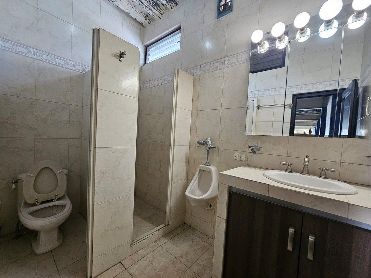 Casa em Contry la Silla, Guadalupe, foto 9 de 12