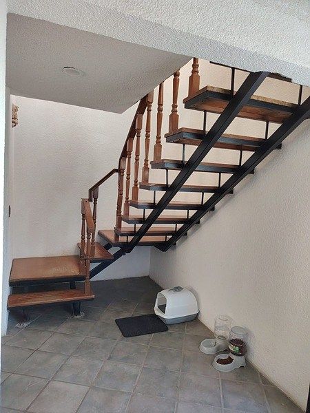 ESCALERAS PARA SUBIR AL 1ER PISO, foto 11 de 28