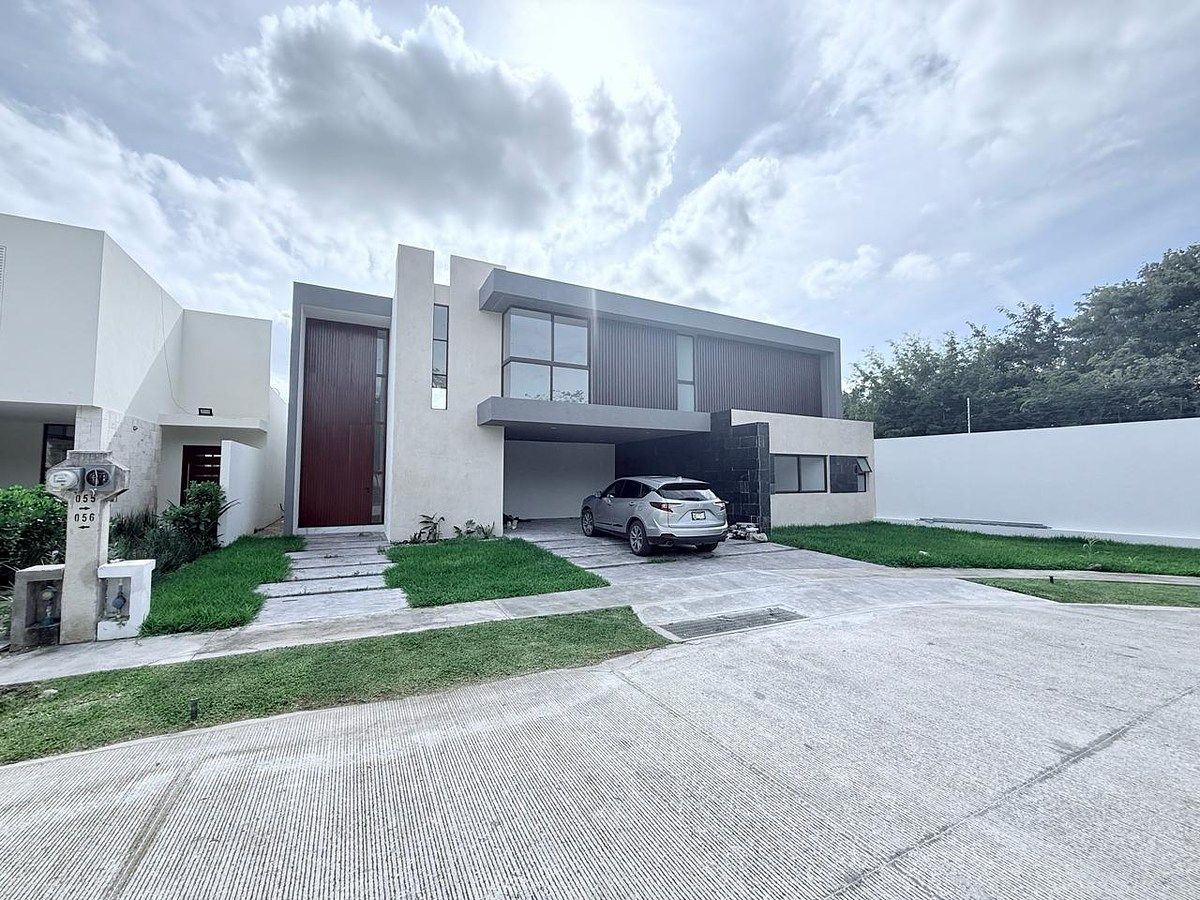 CASA EN VENTA EN PRIVADA PARQUE NATURA, foto 1 de 4