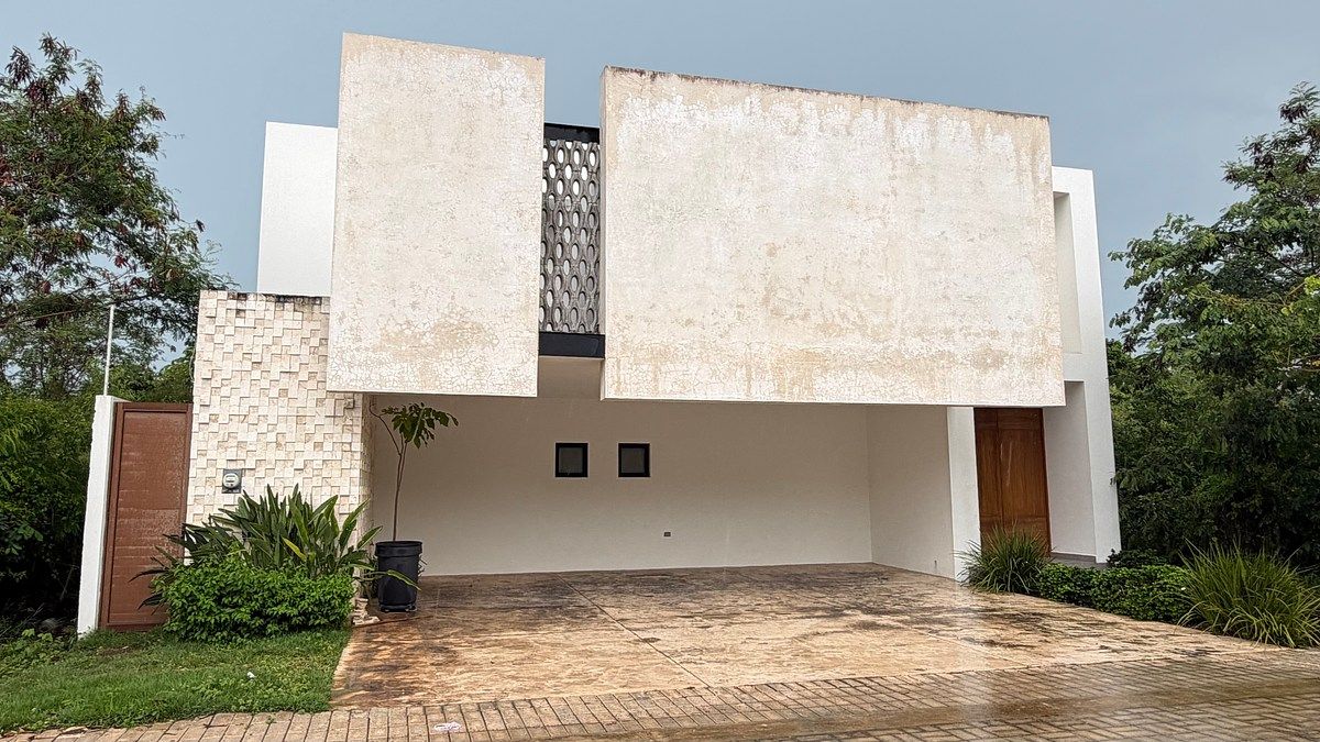 Casa en renta en privada con paneles solares, Temozón, Mérida, Yucatán, photo 1 of 39