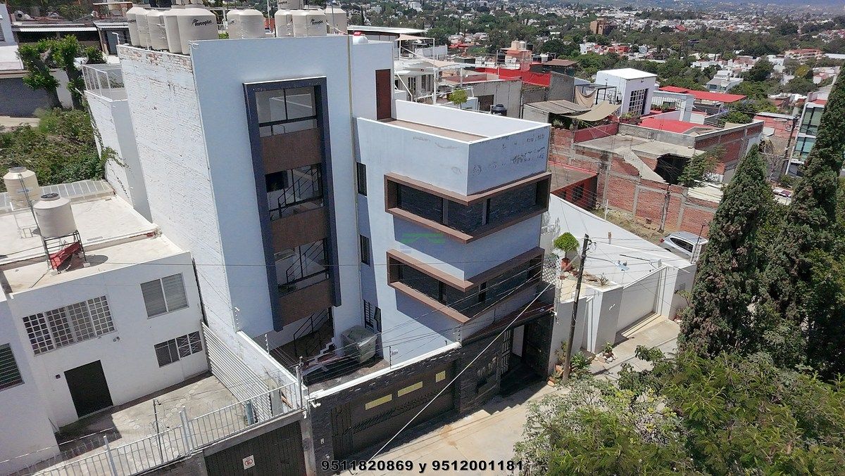 Building in Lomas Del Creston, Oaxaca de Juárez, photo 3 of 36