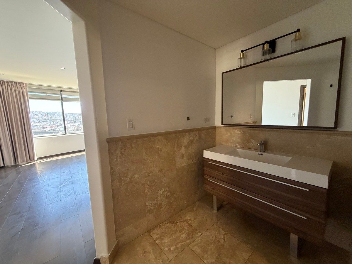 Apartment in Zona Urbana Río Tijuana, Tijuana, photo 16 of 38
