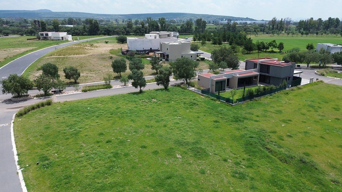 Terreno en Polo y Ski Club, El Marqués, foto 4 de 17