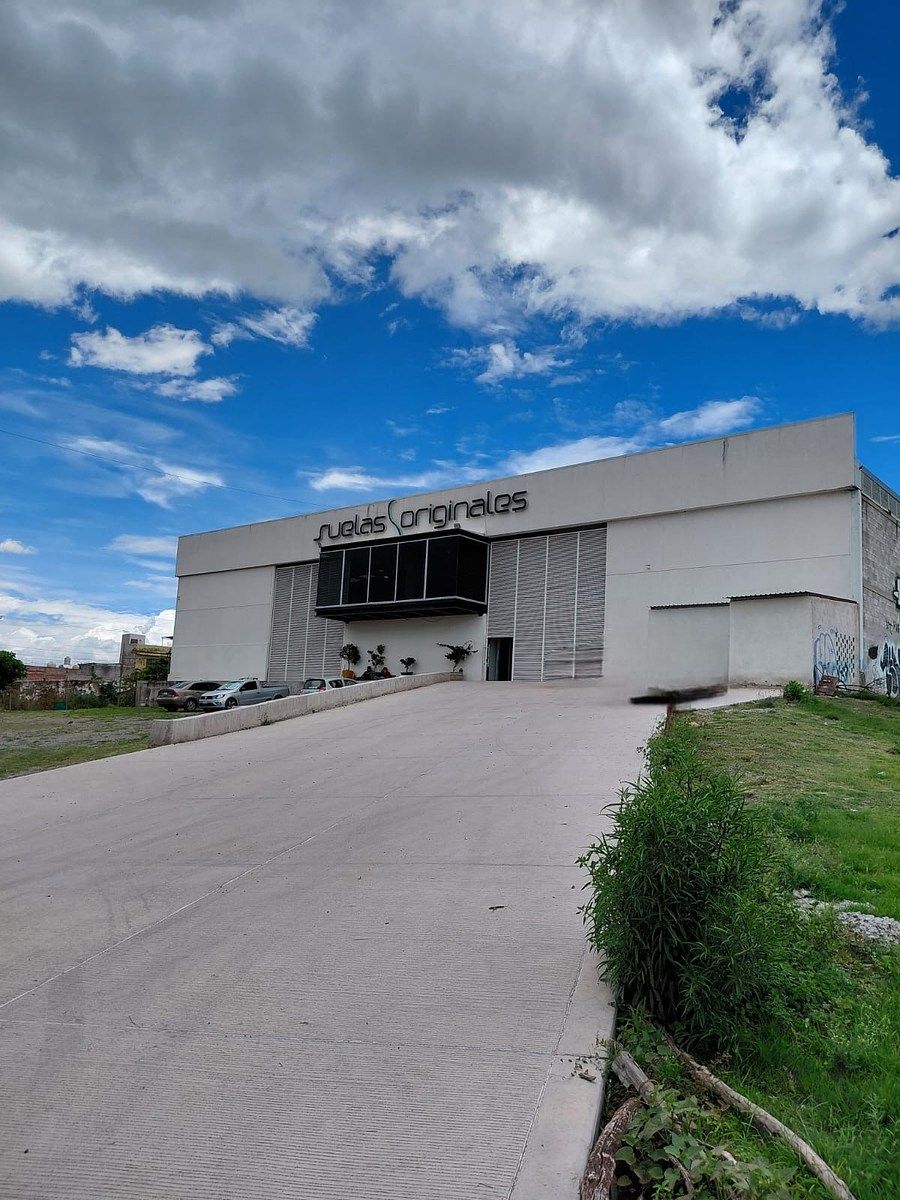 Industrial Building in Balcones de La Joya, León, photo 3 of 11