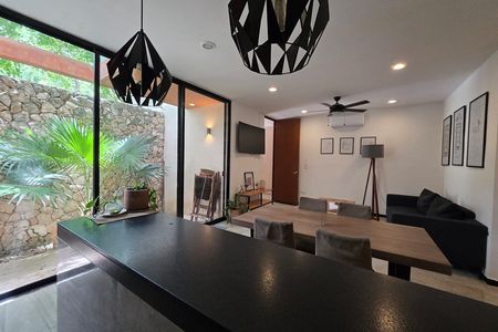 DEPARTAMENTO EN RENTA EN PLANTA BAJA AMUEBLADO Y CON LAVADORA EN TEMOZON NORTE