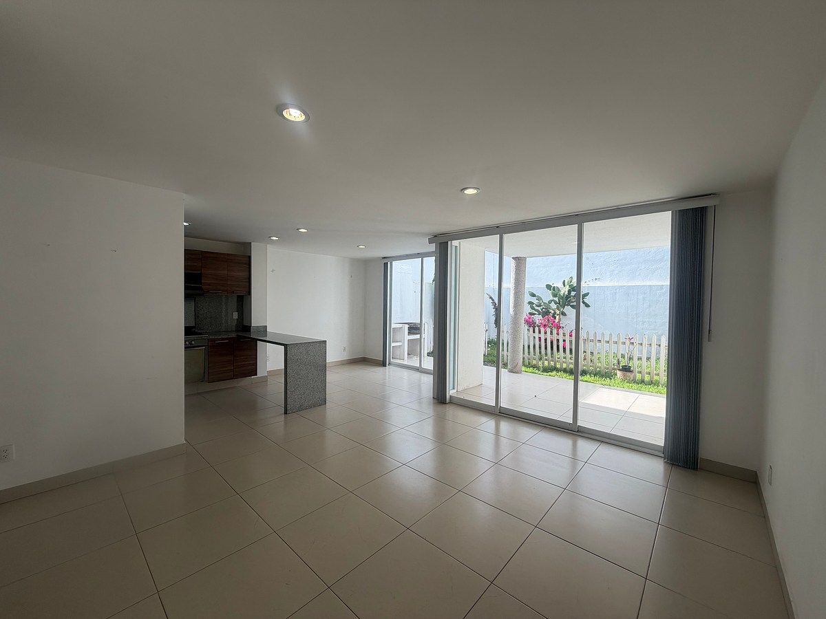 🏡 Casa en Trento II – Moderna, amplia y con espacios muy iluminados, foto 1 de 43