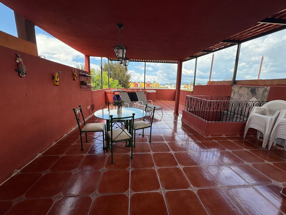 Apartment in Corralejo de Abajo, San Miguel de Allende, photo 33 of 46