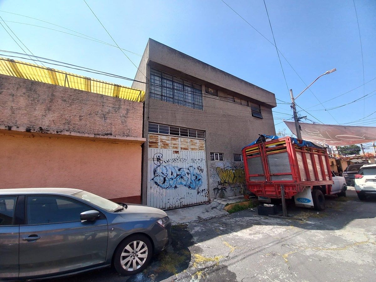 Sale of Warehouse 5 minutes from Santa Fe, photo 1 of 28