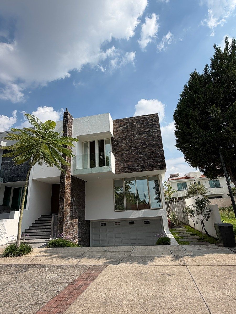Casa en condominio en Jardín Real, Zapopan, foto 2 de 49