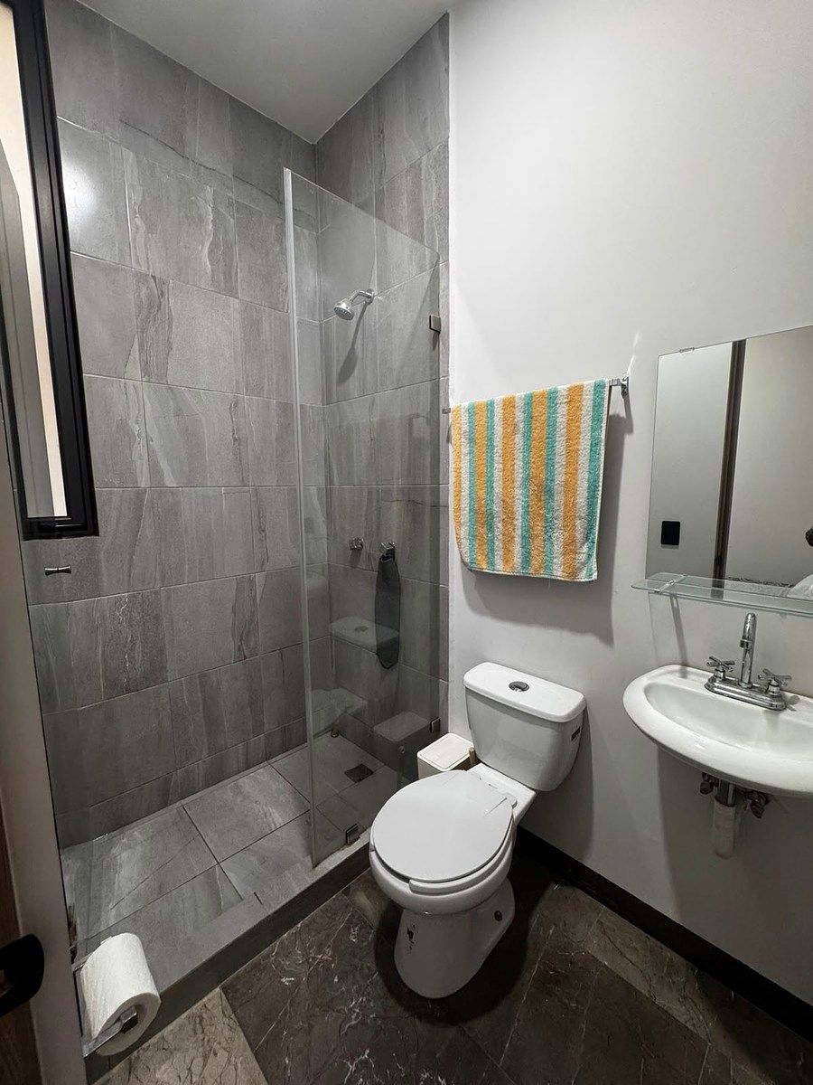 Baño de servicio, foto 29 de 29