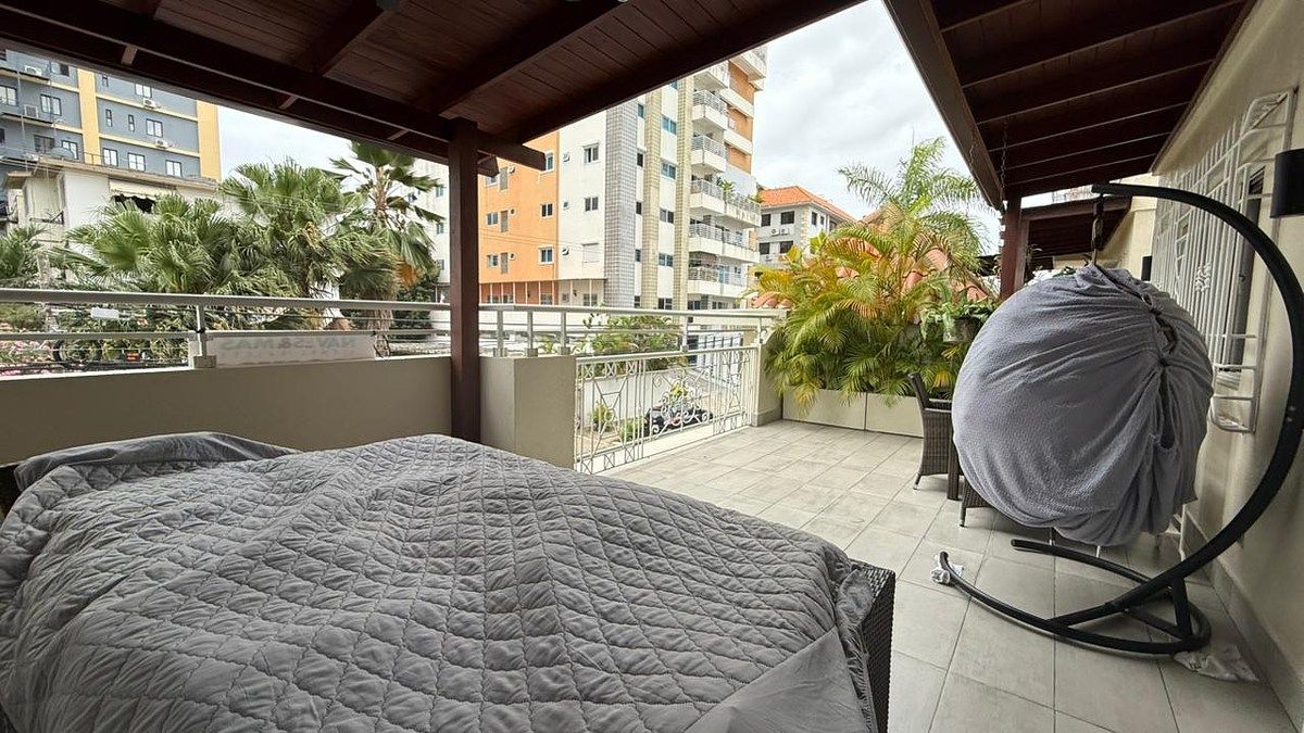 🌴 Oportunidad Única en Evaristo Morales 🌴, foto 1 de 19