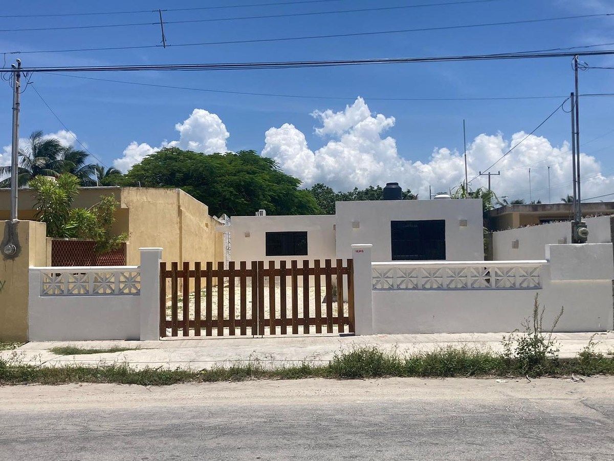 Casa en venta en Chicxulub Puerto a cuadra y media del mar, foto 1 de 11