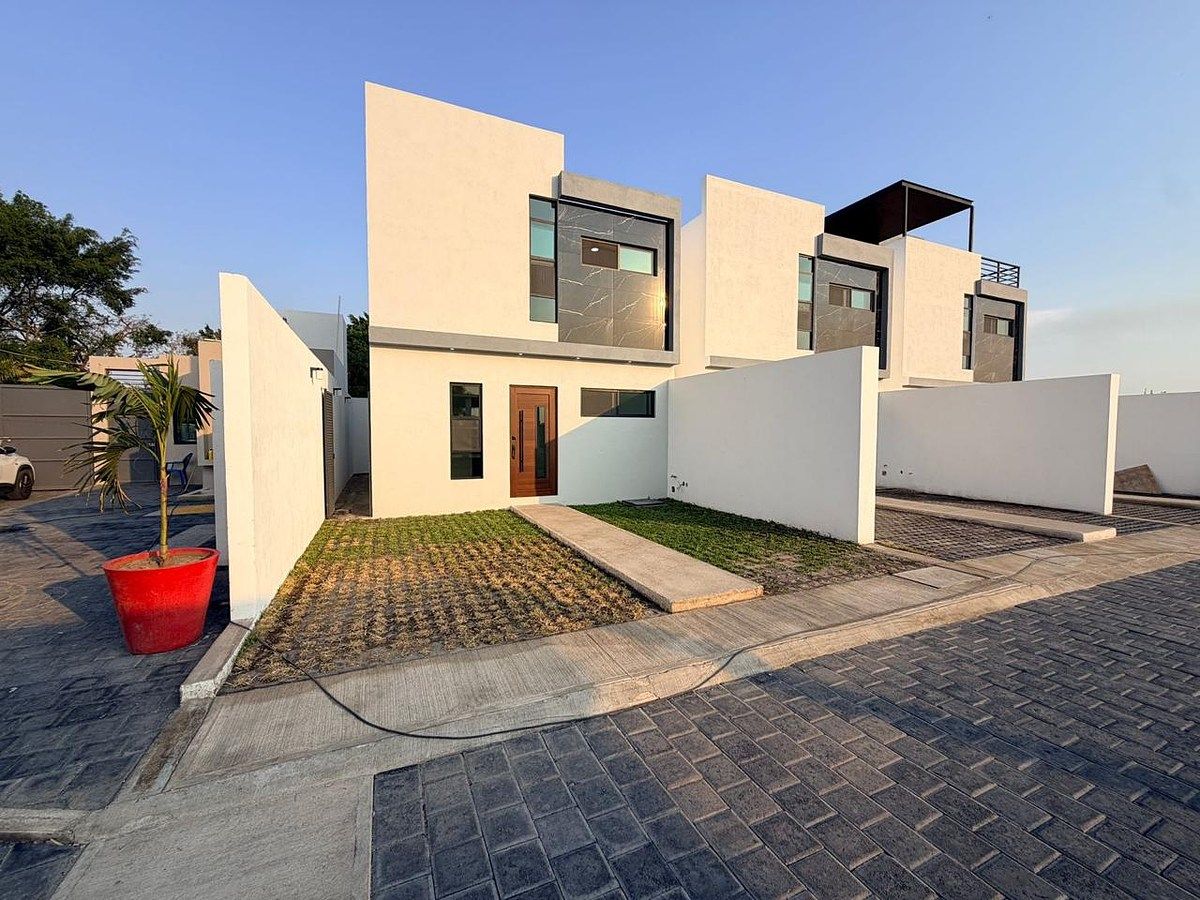 CASA EN VENTA CON ROOF GARDEN EN CONDOMINIO EN CUAUTLA, MOR., foto 1 de 22