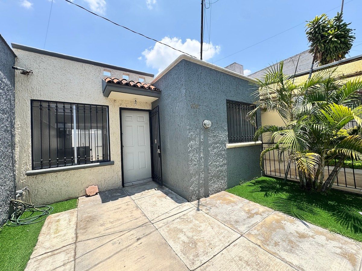 Casa en renta de una planta en Lomas de Zapopan, foto 1 de 19
