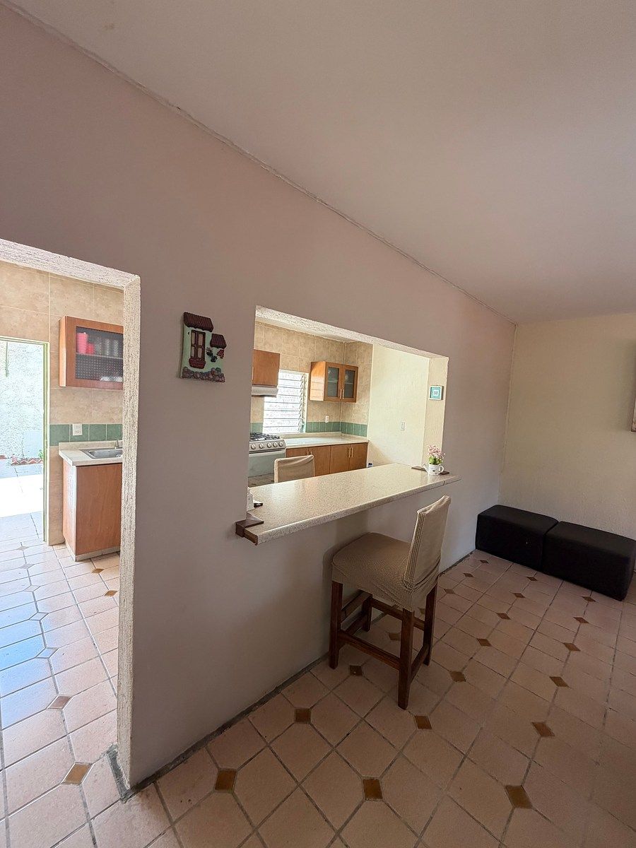 CASA À VENDA PERTO DO RIO NILO, foto 1 de 12