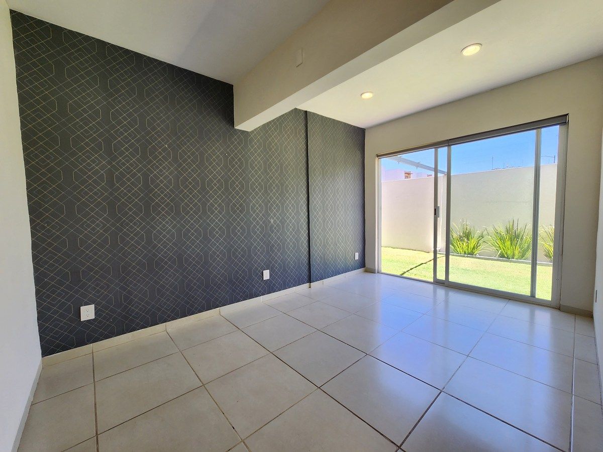 CASA EN VENTA EN PUERTA REAL, CORREGIDORA, AMPLIOS ESPACIOS - foto 5