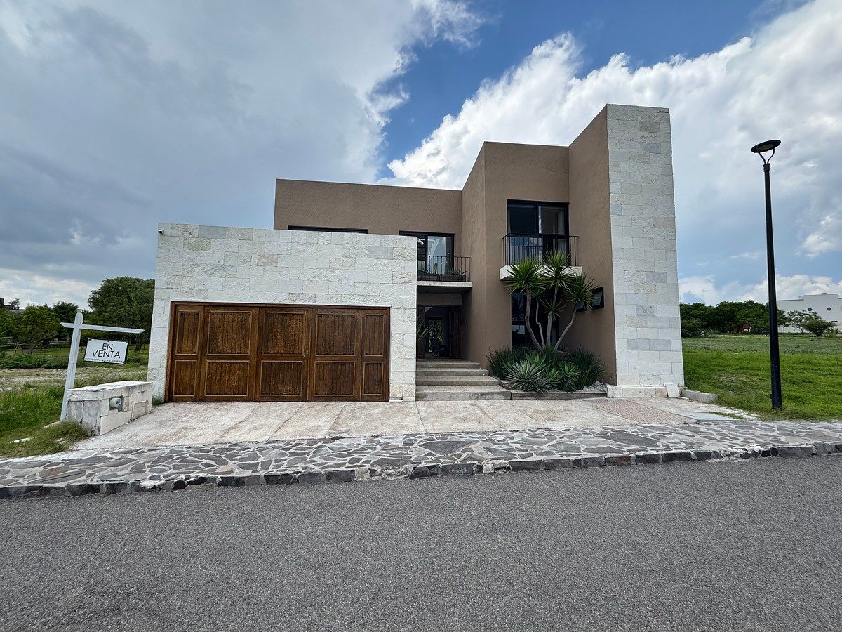 House in Gated Community in La Cieneguita, San Miguel de Allende, photo 2 of 50