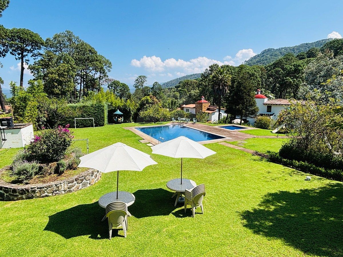 Aluguel em Valle de Bravo casa com 4 quartos, foto 1 de 28