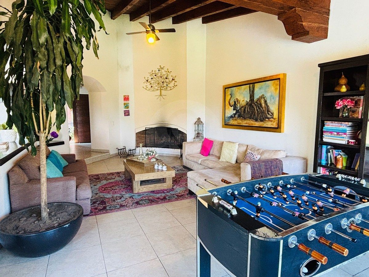 Casa em Avándaro, Valle de Bravo, foto 2 de 28