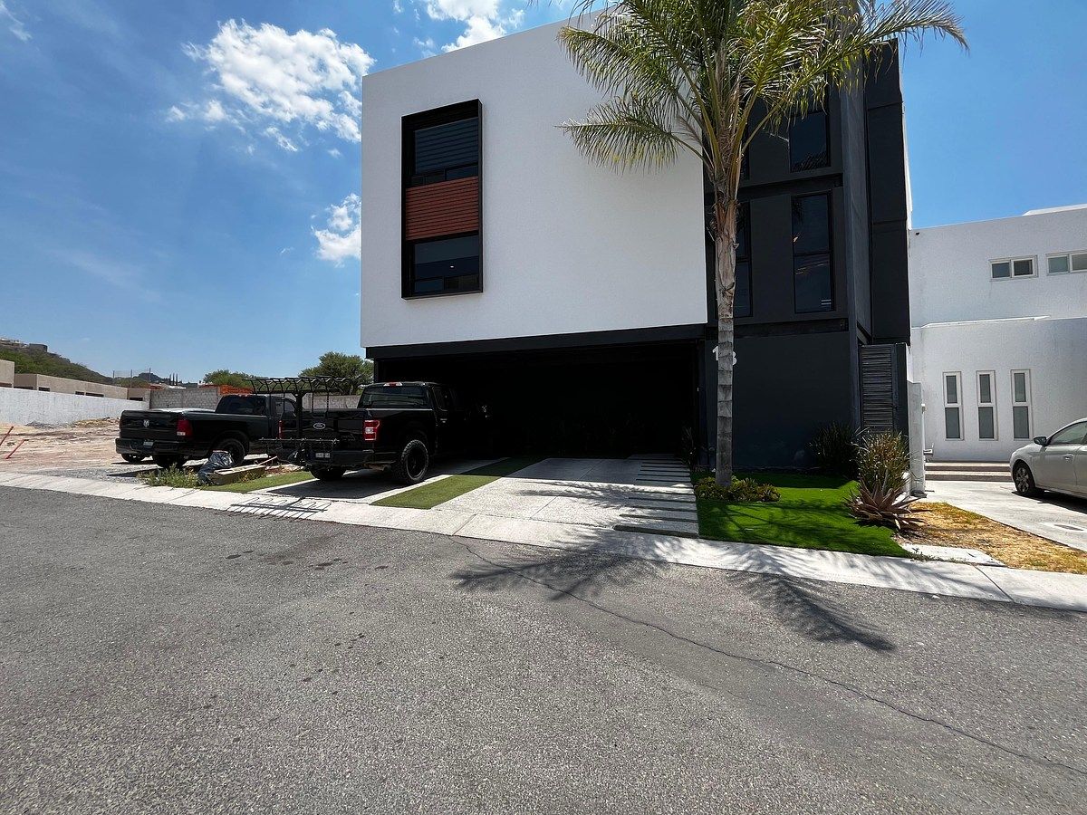 CASA EN VENTA EN CORREGIDORA,  REAL DEL BOSQUE, DISEÑO MODERNO INDUSTRIAL, 4 HAB, foto 1 de 26