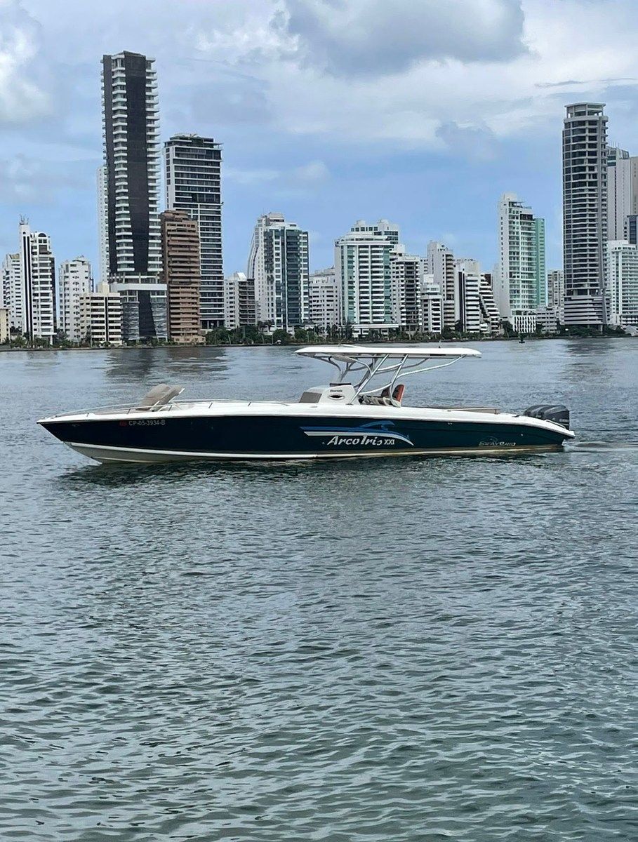 BOTE XXI ( arcoíris 21), foto 1 de 8